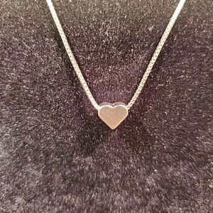 0242. Sweet, Solid, 925 Sterling Silver, Floating 💗 Heart ~ Clavicle Pendant~💝